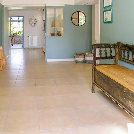 Nyaraló Amazing In With 5 Bedrooms, Wifi And Outdoor Swimming Pool *