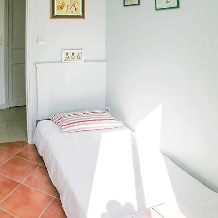 Amazing In With 5 Bedrooms, Wifi And Outdoor Swimming Pool *